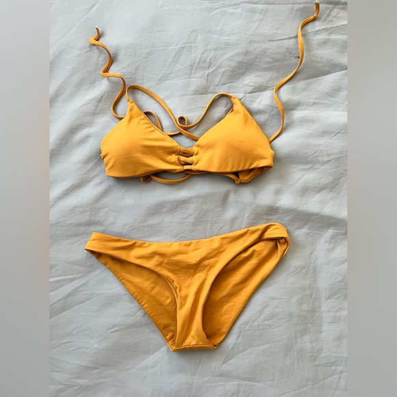 l*space Bikini Set - Picture 1 of 6